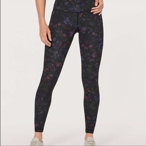 Lululemon Wunder Under Full-on Luxtreme 28” sz8 multi floral